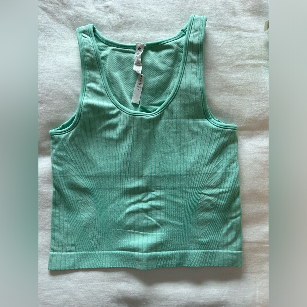 Lululemon Ebb to Street style fitted tank - size 6